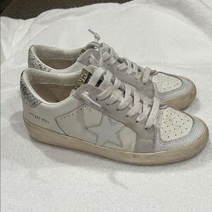 Vintage Havana Gray and White Star Sneakers